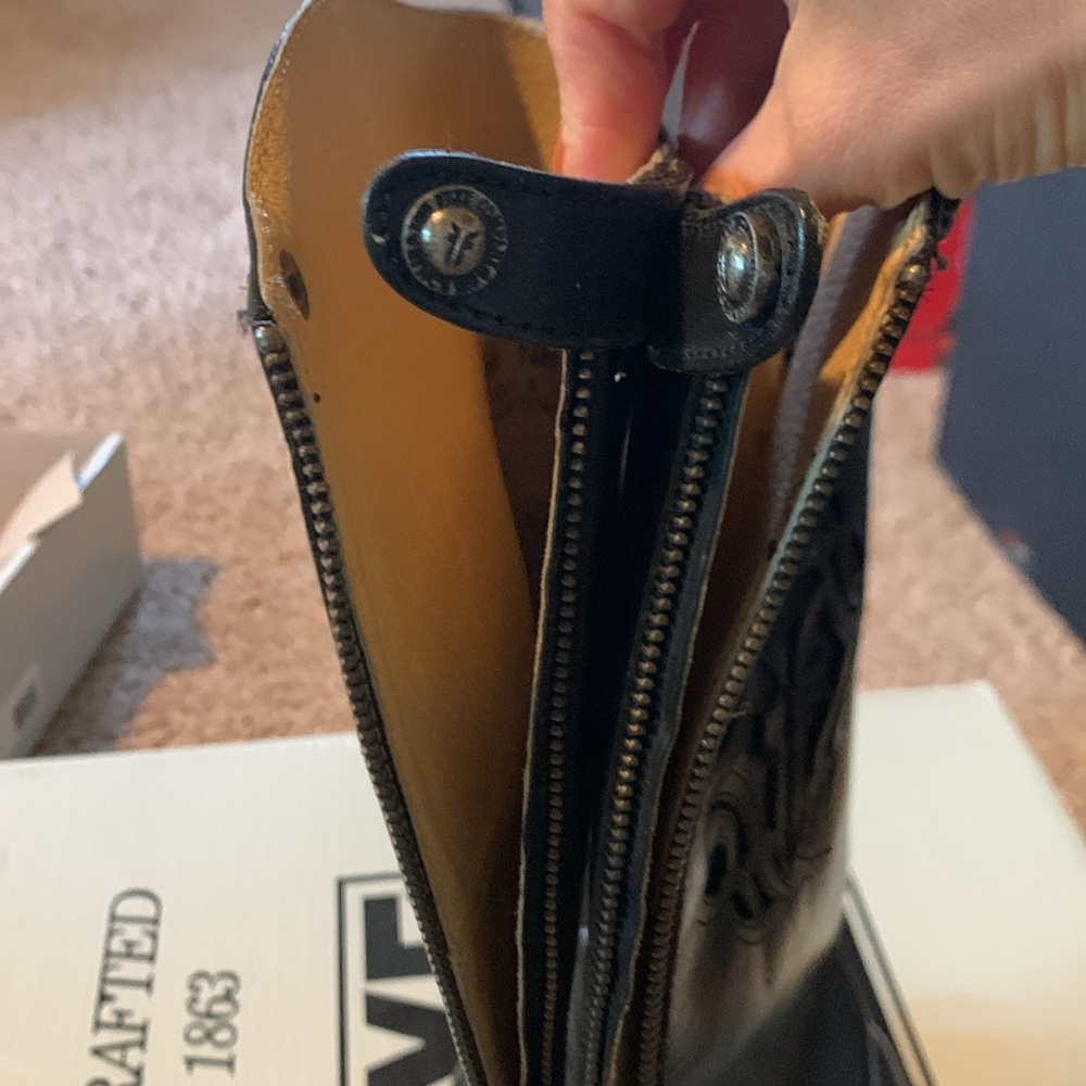 Frye Lindsay Logo Backzip black boots size 5.5 - Picture 11 of 12